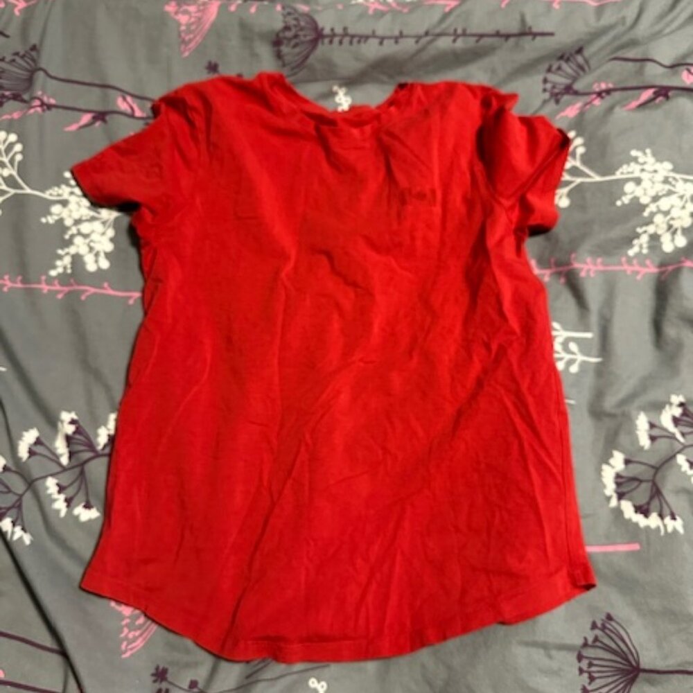 Lululemon Team Canada T shirt